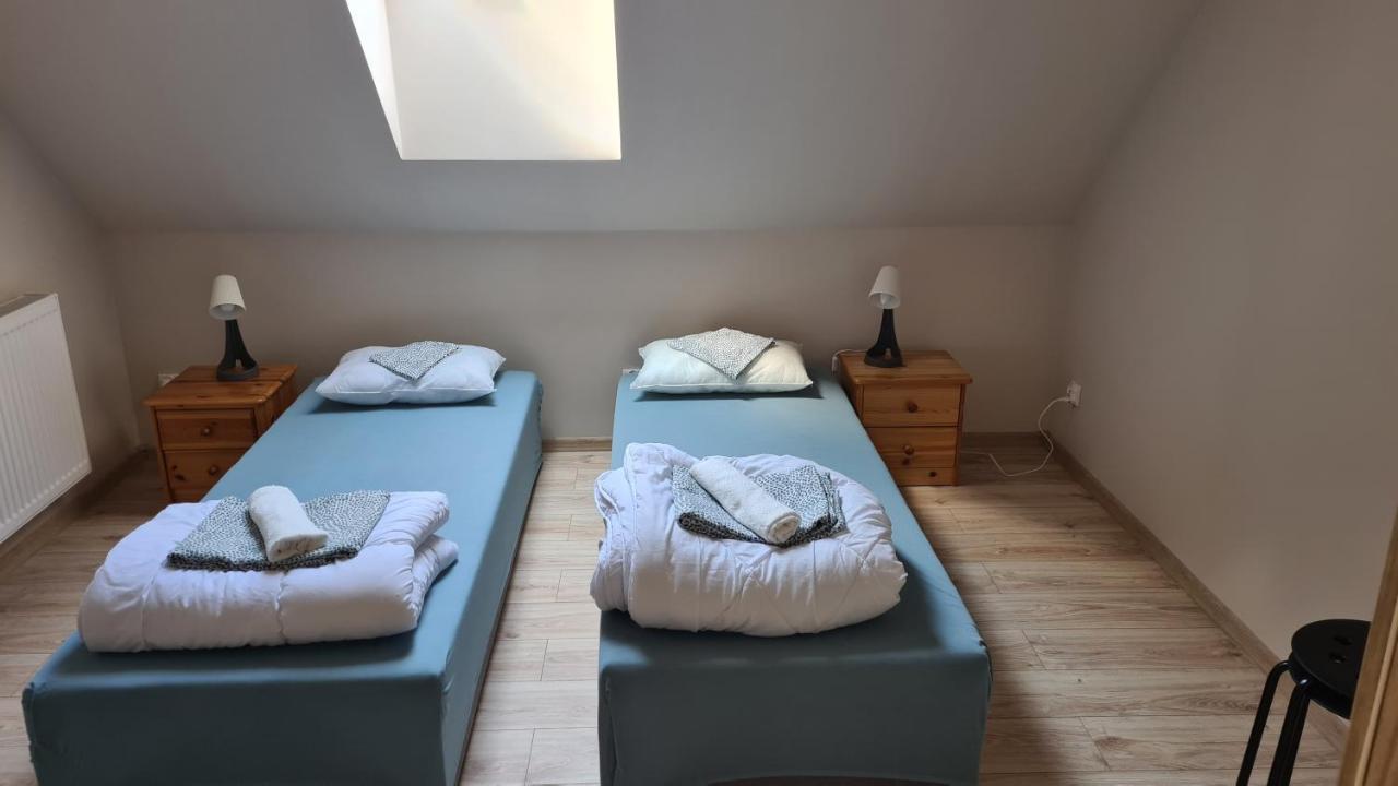 W20 Hostel Goledzinow Extérieur photo