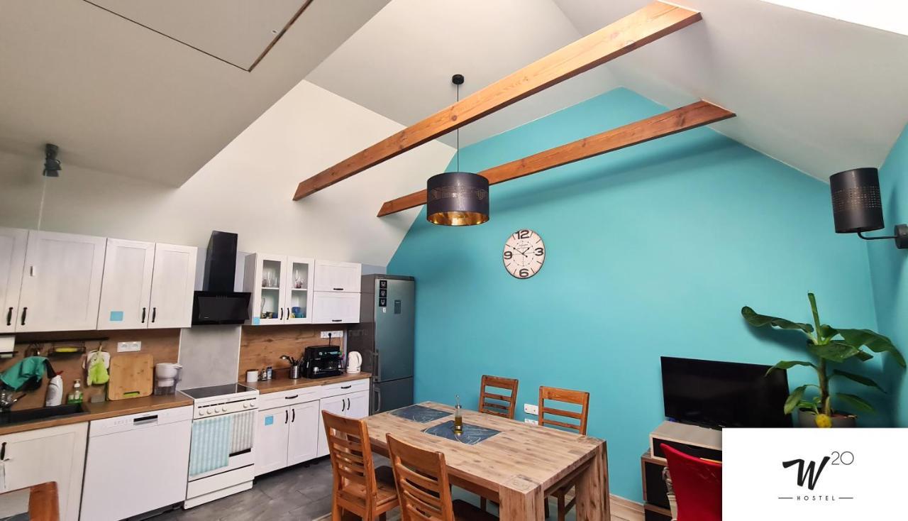 W20 Hostel Goledzinow Extérieur photo