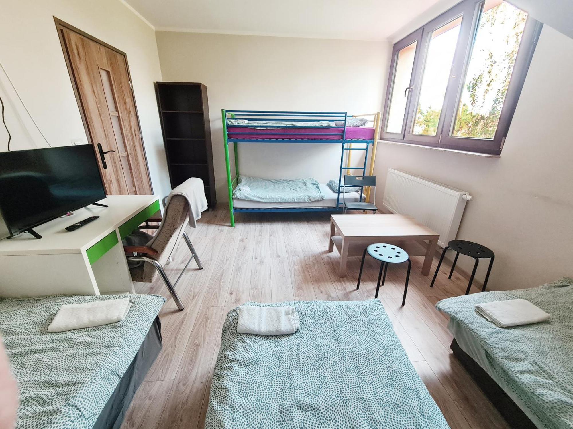 W20 Hostel Goledzinow Extérieur photo